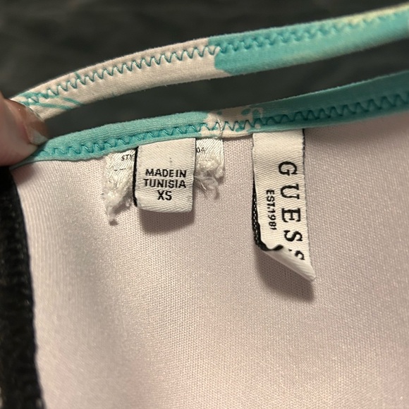 Guess bikini top - Picture 3 of 3